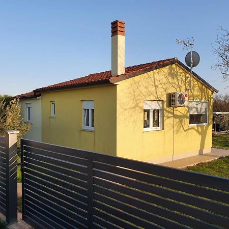 Holiday House Romi Πούλα Εξωτερικό φωτογραφία