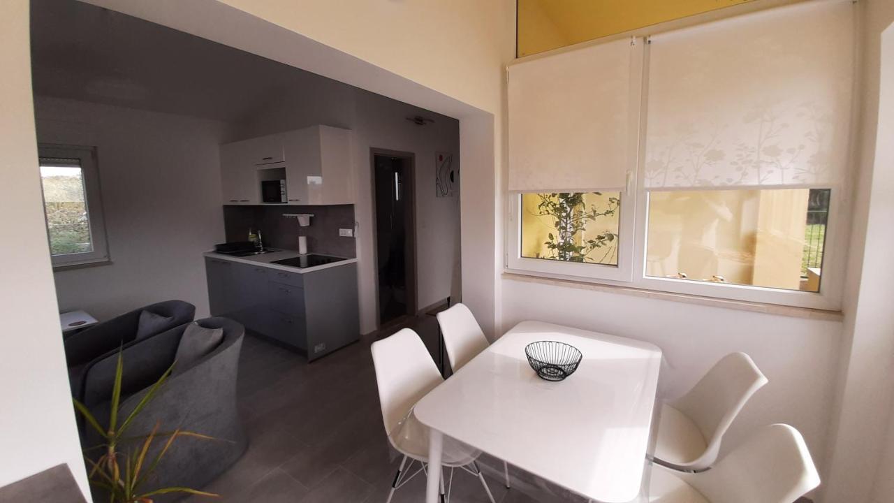 Holiday House Romi Πούλα Εξωτερικό φωτογραφία
