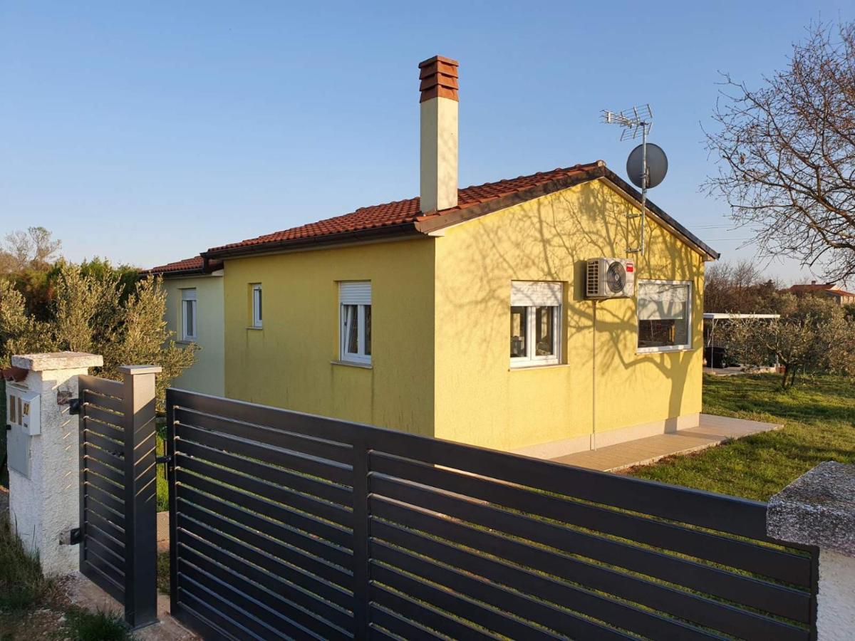 Holiday House Romi Πούλα Εξωτερικό φωτογραφία