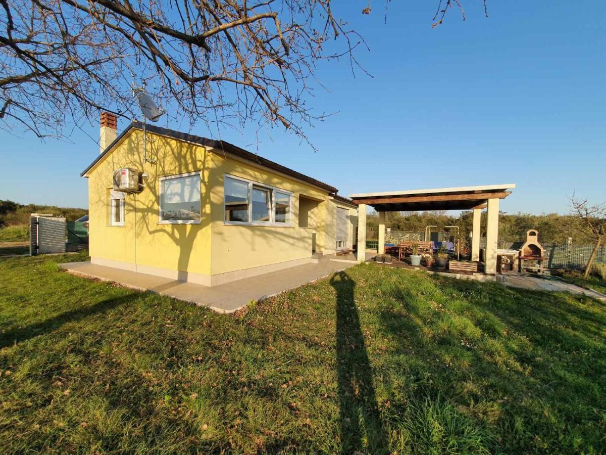 Holiday House Romi Πούλα Εξωτερικό φωτογραφία