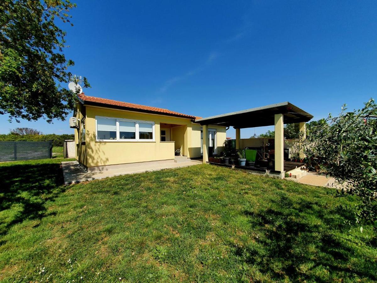 Holiday House Romi Πούλα Εξωτερικό φωτογραφία